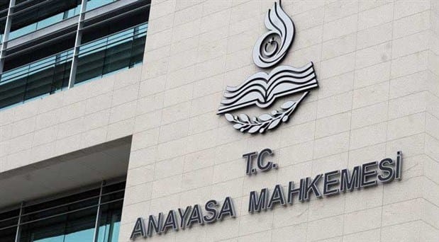 Anayasa Mahkemesi’nden Kamu Görevlisine Hakaret Suçunda Kritik Karar