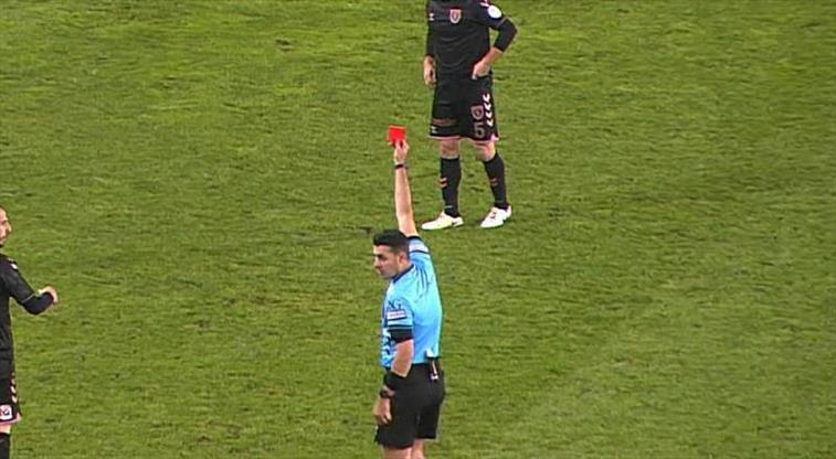 İşte Rey Manaj’ın kırmızı kart gördüğü pozisyon!