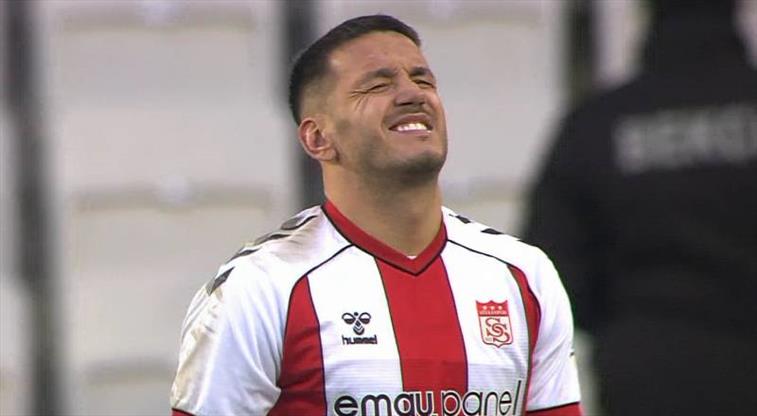 Rey Manaj’ın frikiğine Okan Kocuk’tan geçit yok!