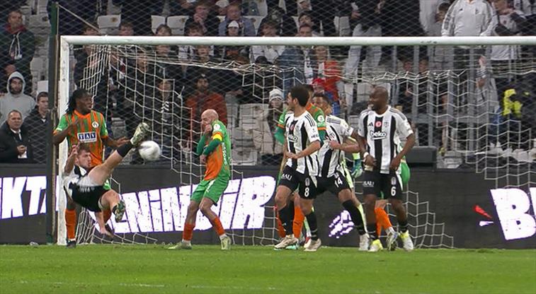 Semih’in müthiş rövaşatasına Ertuğrul’dan geçit yok