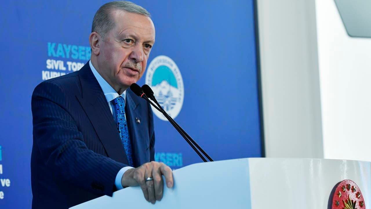 Erdoğan ‘enflasyon’a işaret etti, 2025 için iyimser konuştu