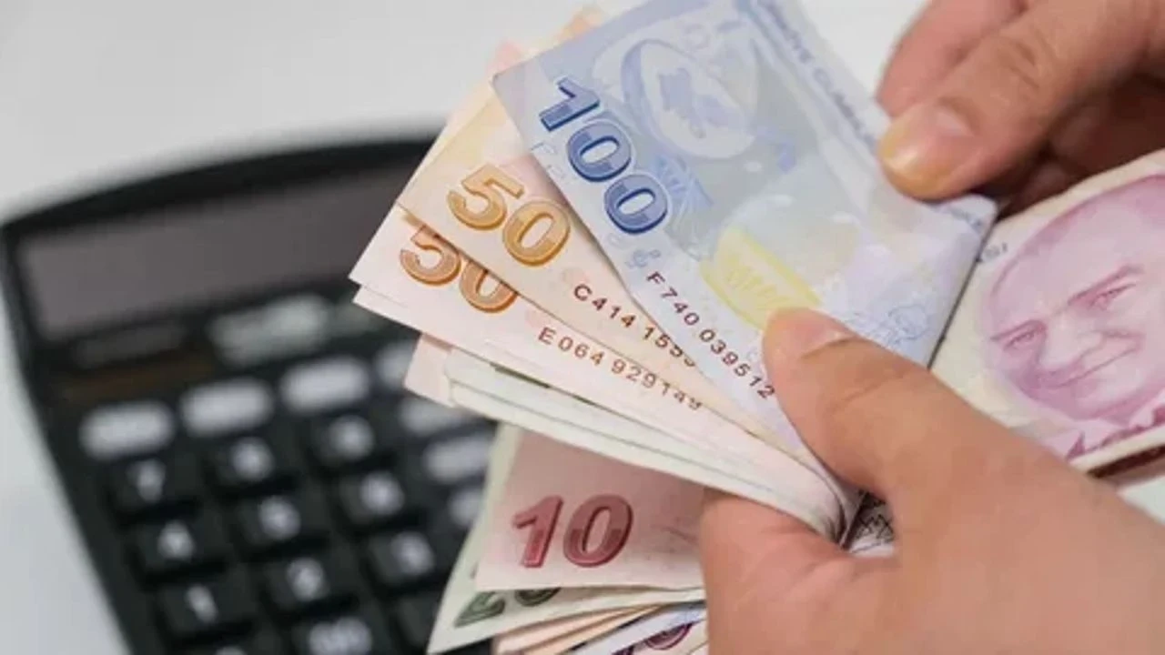 Aile Bakanlığı 17 İşkolunda çalışan işçiler için bu ay 30 günlük ikramiye ödemesi yapılacak